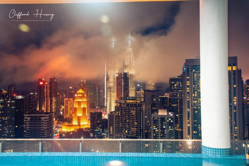 The Colony By Infinitum Best Pool View Klcc Trx Merdeka 118 Kl Tower Kuala Lumpur Exterior foto